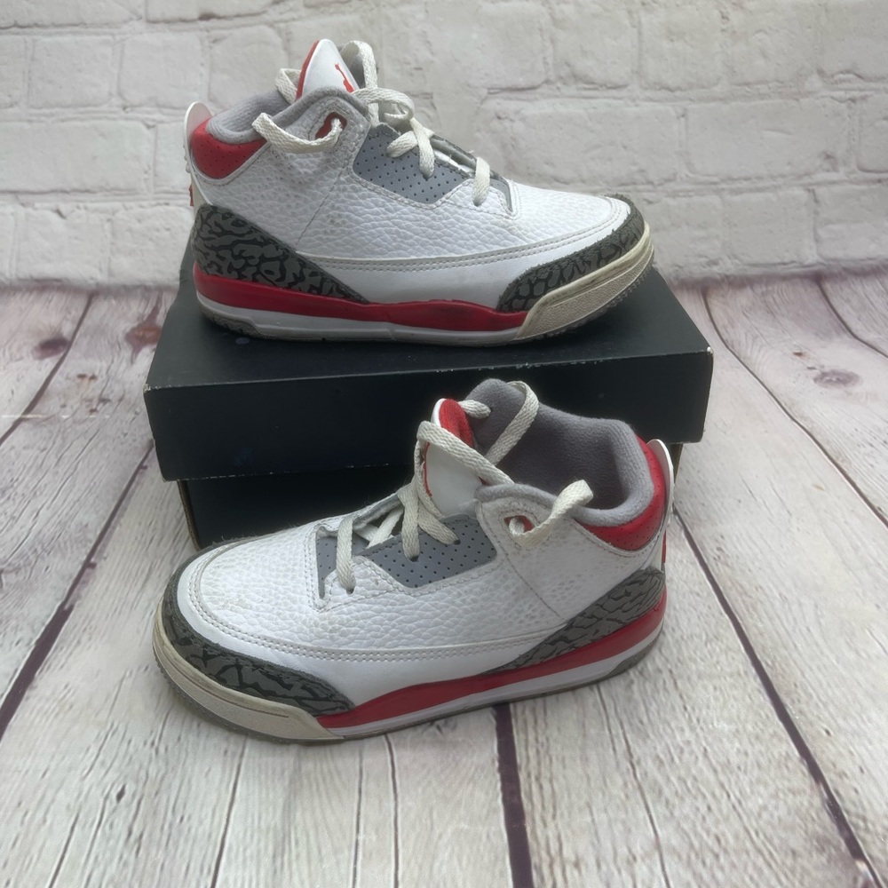 Nike Air Jorden 3 Retro Fire red toddler size 10C DM0968-160 white gray red
